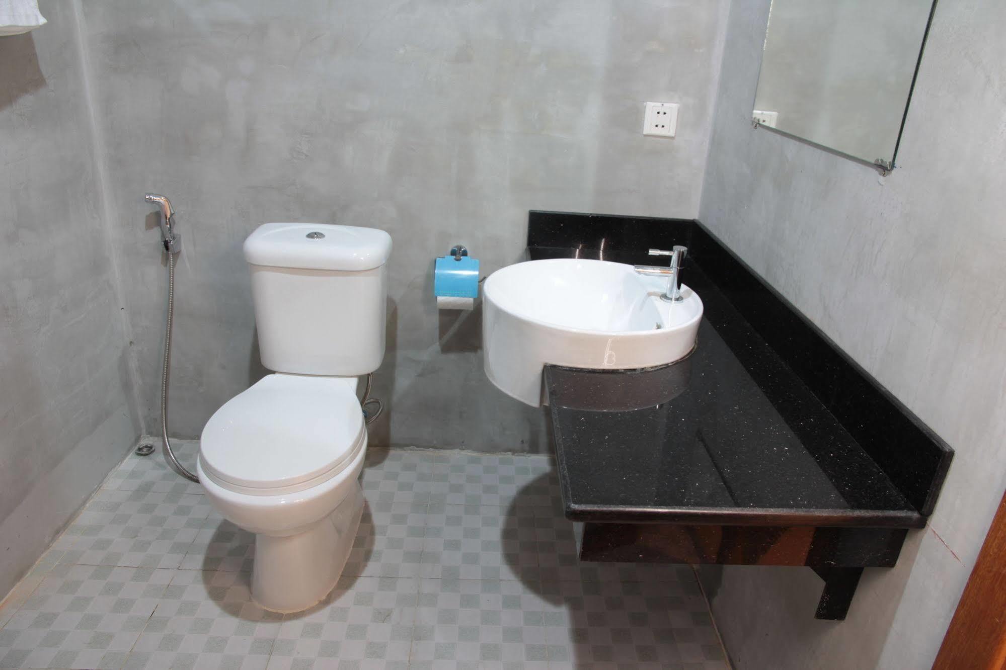 Aime House & Niisaii Apartment Пном Пен Екстериор снимка